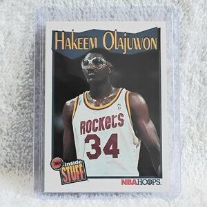 5/$20 Mint 1991 NBA Hoops Hakeem Olajuwon Inside Stuff NBA Card 304!!